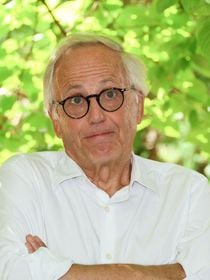 Fabrice Luchini a dû vendre à contre-coeur sa maison située dans la station touristique estivale idéale des Français