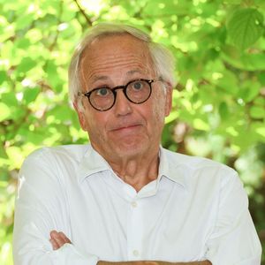 Fabrice Luchini a dû vendre à regret sa maison sur l'île de Ré, la station touristique estivale idéale des Français, à cause du réchauffement climatique et de la montée des eaux.


Fabrice Luchini - Photocall du film "La Petite" présenté en ouverture du 16ème festival du film francophone d'Angoulême (FFA). COADIC GUIREC / BESTIMAGE