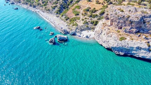Estimée à huit millions d'euros en 2022, sa valeur a subi une baisse de prix drastique.

Une île grecque est à vendre aux enchères.