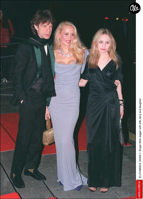 © LFI/ABACA. 35352-1. Le chanteur Mick Jagger avec son épouse Jerry et leur fille Georgia en 2002.