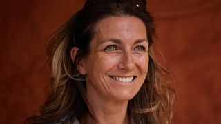 Anne-Claire Coudray : cette règle non négociable qu’elle impose chaque jour à sa fille Amalia, 10 ans, à la maison