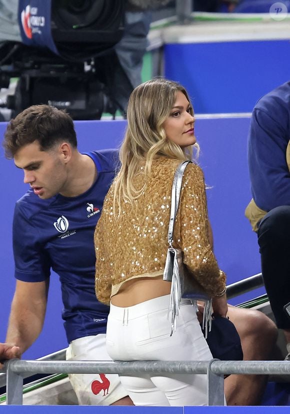 Damian Penaud et sa compagne Morgane - Femmes de joueurs et joies à l'issue du match de Coupe du monde de rugby entre la France et l'Italie (60-7) à Lyon le 6 octobre 2023. © Cyril Moreau-Dominique Jacovides/Bestimage