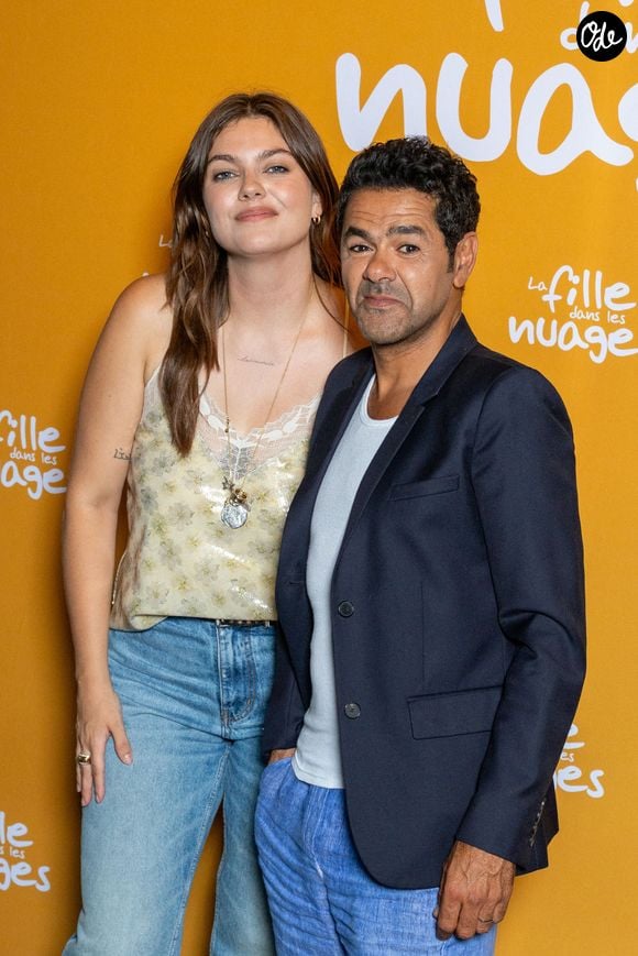 Louane Emera et Jamel Debbouze assistent à la première parisienne du film « La Fille Dans les Nuages » à l'UGC Bercy, le 2 juillet 2026 à Paris, en France. Photo de Nasser Berzane/ABACAPRESS.COM