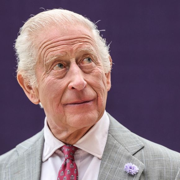Le roi Charles III d'Angleterre inaugure l'hôpital universitaire métropolitain de Midland et rencontre le personnel et les patients à Birmingham le 3 septembre 2025. ©Richard Pohle/WPA-Pool/Julien Burton via Bestimage