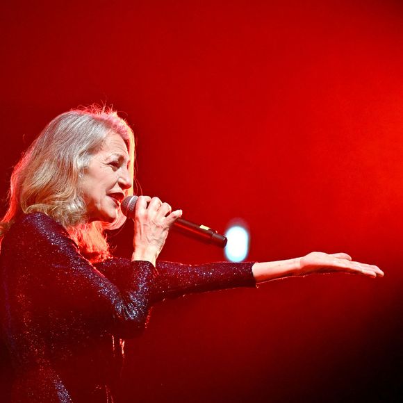 Lio - Christian Estrosi, le maire de Nice, a présenté ses vœux aux 4 000 seniors au Palais Nikaïa à Nice, le 30 janvier 2024, et leur a offert le spectacle musical Totalement 80. (Bruno Bebert / Bestimage).