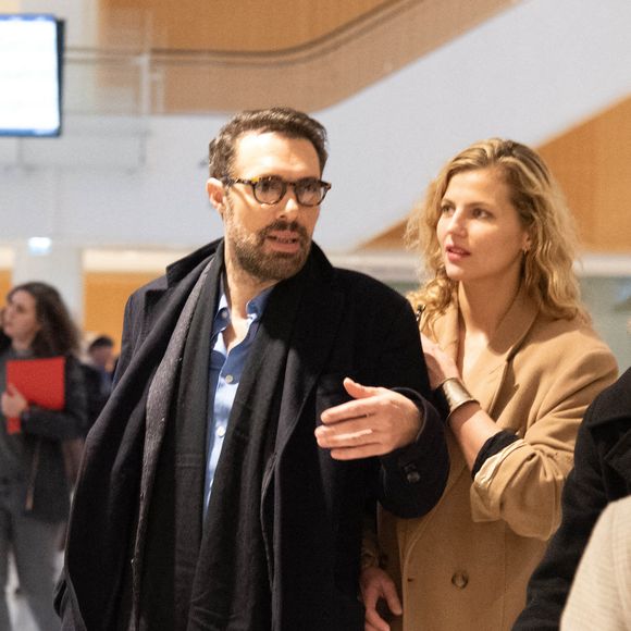 Elle l'a aussi soutenu lors de son récent procès.

Nicolas Bedos et sa compagne Pauline Desmonts au tribunal correctionnel de Paris. Paris, France le 8 février 2024. Photo Florian Poitout/ABACAPRESS.COM