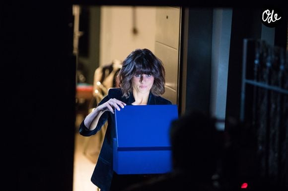 Exclusif - Faustine Bollaert en tournage de nuit dans les rues du Pré-Saint-Gervais de la bande-annonce de sa nouvelle émission pour France 3 "La Boîte à secrets". Pantin le 5 septembre 2019