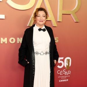 Pour ma sœur, ça a été un peu difficile. La notoriété d’un des membres d’une famille n’est pas toujours une bonne nouvelle pour les autres. Pour notre père, par exemple, il est compliqué qu’une de ses filles soit plus célèbre que l’autre."
Catherine Frot - Photocall de la 50ème édition de la cérémonie des César à l'Olympia à Paris, France, le 28 février 2025 © Dominique Jacovides - Olivier Borde / Bestimage
