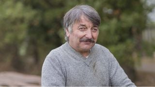 Didier (L’amour est dans le pré) officialise avec Gisèle : "Elle est gentille, protectrice, elle m'apporte le café le matin...