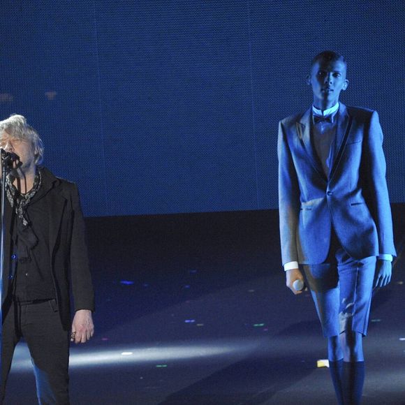 Stromae et Arno aux Victoires de la musique à Paris le 3 mars 2012.