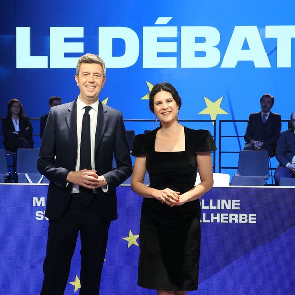 Maxime Switek et Apolline de Malherbe - Elections européennes 2024 : débat entre les têtes de liste sur BFM Tv le 27 mai 2024.

© Coadic Guirec / Bestimage