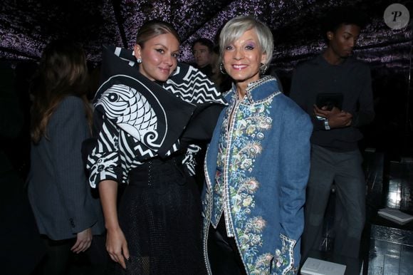 Cet événement a montré la capacité de la haute couture à réunir art, création et influence culturelle. 

Guest et Hélène Arnault - Défilé Christian Dior - Front Row, Collection Haute Couture Printemps/Été 2026, dans le cadre de la Fashion Week de Paris, France, le 26 Janvier 2026.

© Bertrand Rindoff / Bestimage