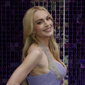 La chambre d’enfant de Luai est décorée avec une fresque nautique et du mobilier inspiré du littoral.

BGUK_3311675 - Londres, ROYAUME-UNI Les stars du film 'Above' ont rejoint les invités célèbres pour une soirée glamour lors de la première à Londres.

Sur la photo : Lindsay Lohan

Backgrid UK/ Bestimage