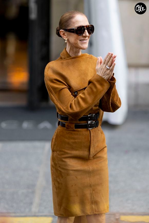 Céline Dion aperçue à la sortie de l’hôtel Royal Monceau, en direction de la Plenitude Arena, pour son avant-dernière date de sa série de concert dans la capitale française, à Paris, France, le 16 octobre 2026. © Pierre Perusseau /Bestimage