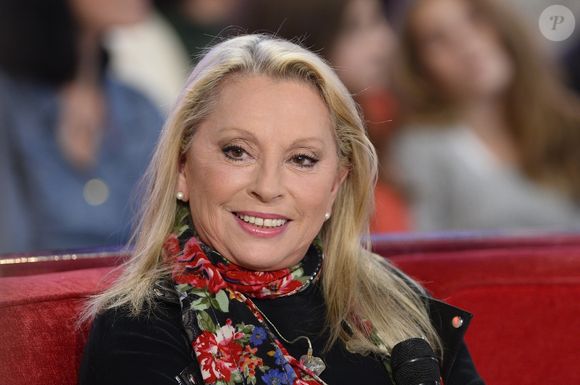 Véronique Sanson - Enregistrement de l'émission "Vivement Dimanche" à Paris le 16 décembre 2014. L'émission sera diffusée le 04 Janvier 2015. Photo par COADIC GUIREC / BESTIMAGE