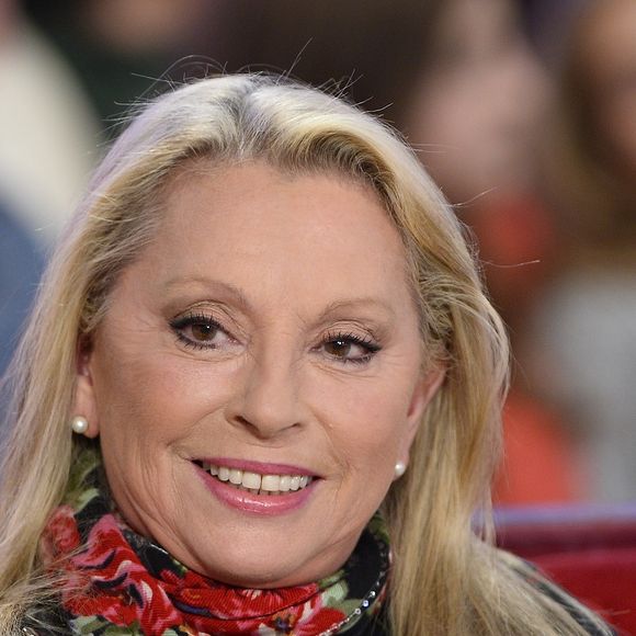 Véronique Sanson - Enregistrement de l'émission "Vivement Dimanche" à Paris le 16 décembre 2014. L'émission sera diffusée le 04 Janvier 2015. Photo par COADIC GUIREC / BESTIMAGE