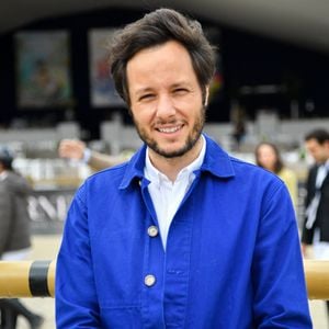 Le chanteur Vianney à la reconnaissance du prix Barnes lors de la 10ème édition du "Longines Paris Eiffel Jumping" à la Plaine de Jeux de Bagatelle à Paris, France, le 22 juin 2024. © Perusseau-Veeren/Bestimage