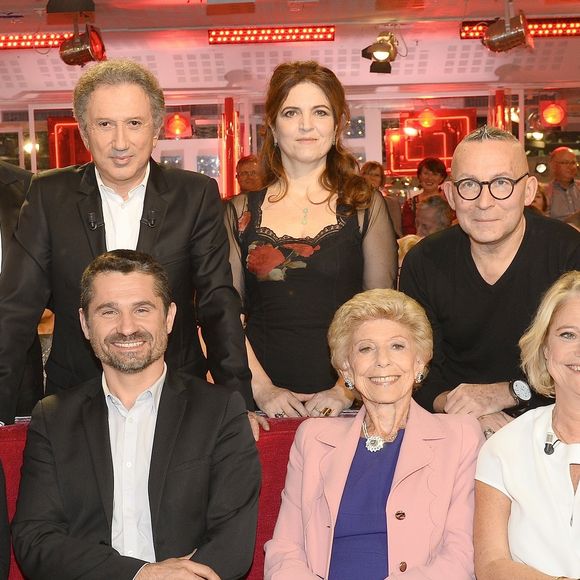 Inna Modja, Mathieu Lacambre, Hélène Carrère d'Encausse et sa fille Marina Carrère d'Encausse, Lang Lang, Michel Drucker, Agnès Jaoui, Gérard Collard et Laurent Seksik - Enregistrement de l'émission "Vivement Dimanche" à Paris le 18 Novembre 2015.
