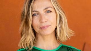 “Je faisais une blonde débile” : Amélie Etasse raconte comment ce rôle lui a ouvert les portes de "Scènes de ménages"