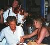 Le portail bleu avait été retiré et remplacé par un imposant panneau de bois barricadant l'entrée avec l'inscription "Danger travaux". 

Archives - Bernard d'Ormale et Brigitte Bardot