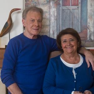 Herbert Léonard est décédé il y a sept mois, à 80 ans, des suites d’un cancer du poumon.

Herbert Leonard et sa femme Cléo chez eux à Barbizon. © JLPPA / Bestimage