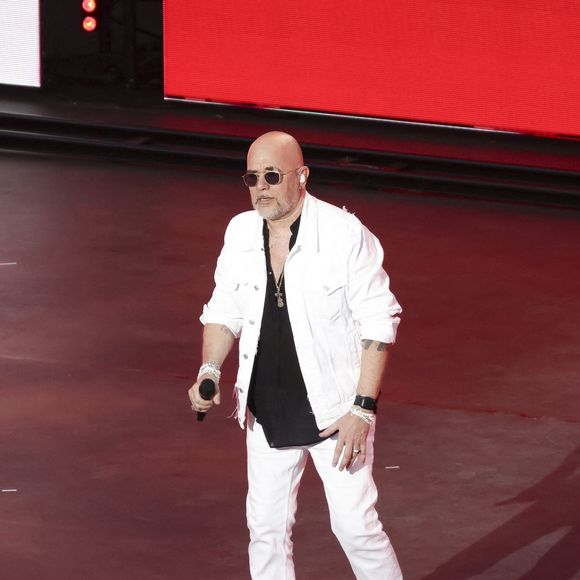 Exclusif -  Pascal Obispo lors de l'enregistrement de l’émission La Grande Fête de Carcassonne, diffusée le samedi 6 septembre à 21.10 sur France 2, dans la Cité Médiévale de Carcassonne, France, le 24 juin 2025. © Jack Tribeca/Bestimage