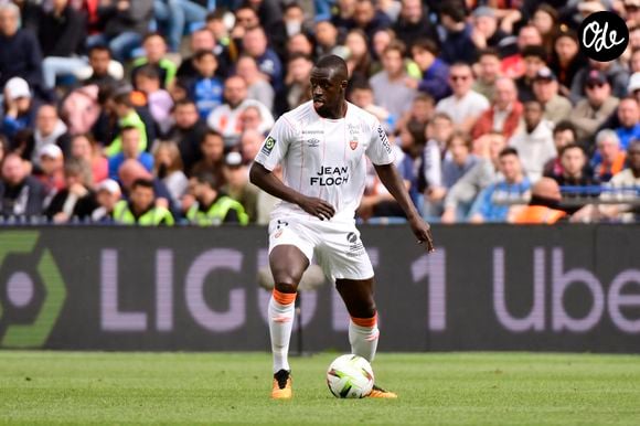 Il réclame toujours plusieurs millions d'euros d'arriérés de salaires à Manchester City.

Benjamin Mendy - Montpellier Herault SC vs. FC Lorient pour la J28 de la Ligue 1 Uber Eats au Stade de la Mosson, le 7 avril 2024.