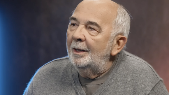 Guillaume Pley reçoit Gérard Jugnot dans son podcast Legend