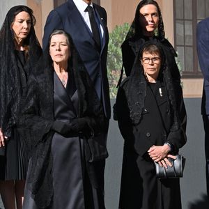 La princesse Caroline de Hanovre, la princesse Stéphanie de Monaco - Cérémonie de bienvenue pour le Pape Léon XIV au Palais Princier de Monaco suivie de la visite de courtoisie - Visite historique du pape Léon XIV à Monaco le 28 mars 2026. © Bruno Bebert - Dominique Jacovides / Bestimage