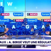 Pas d'électricité, juste un poêle : Dans les Alpes, l'ex d'une star de CNews possède une petite cabane à 1700m d'altitude