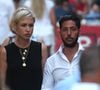 Pour marquer le coup, le couple a choisi l'une des destinations les plus prisées par le gratin international. 

Cyril Kamar (Alias K.Maro) et sa femme Anne-Sophie Mignaux recemment mariés se promènent avec des amis dans les rues de Saint-Tropez le 27 juillet 2016.