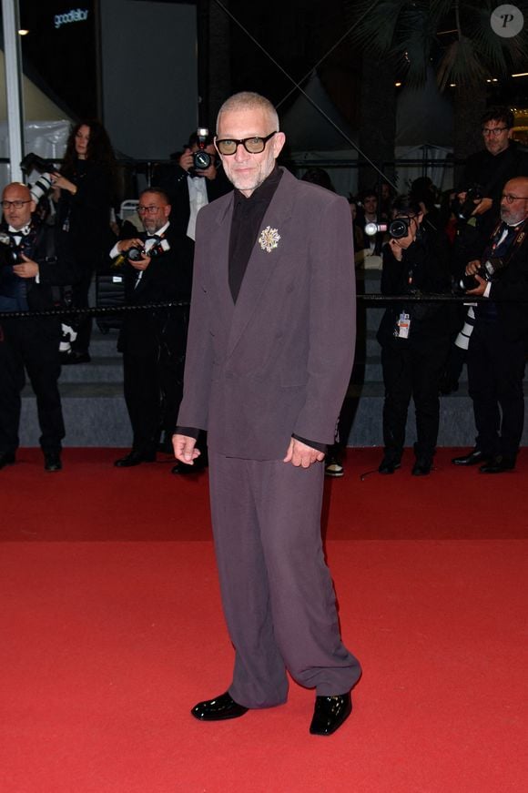 Vincent Cassel assiste à la projection de 'Les Linceuls' au Palais des Festivals à Cannes, France, le 20 mai 2024 dans le cadre du 77ème Festival de Cannes. Photo par Nicolas Genin/ABACAPRESS.COM