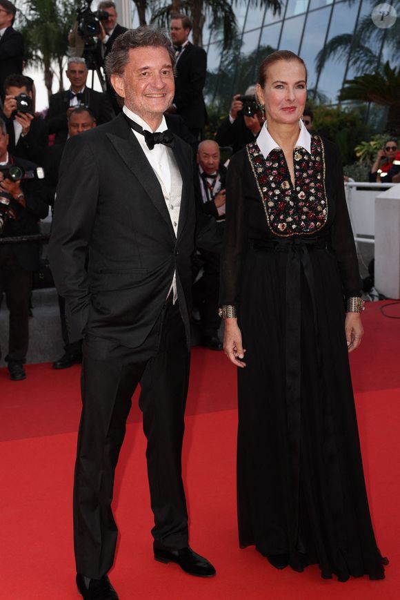 Philippe Sereys de Rothschild et Carole Bouquet assistent au tapis rouge de la cérémonie de clôture du 75e Festival de Cannes au Palais des Festivals le 28 mai 2022 à Cannes, France. Photo par Shootpix/ABACAPRESS.COM