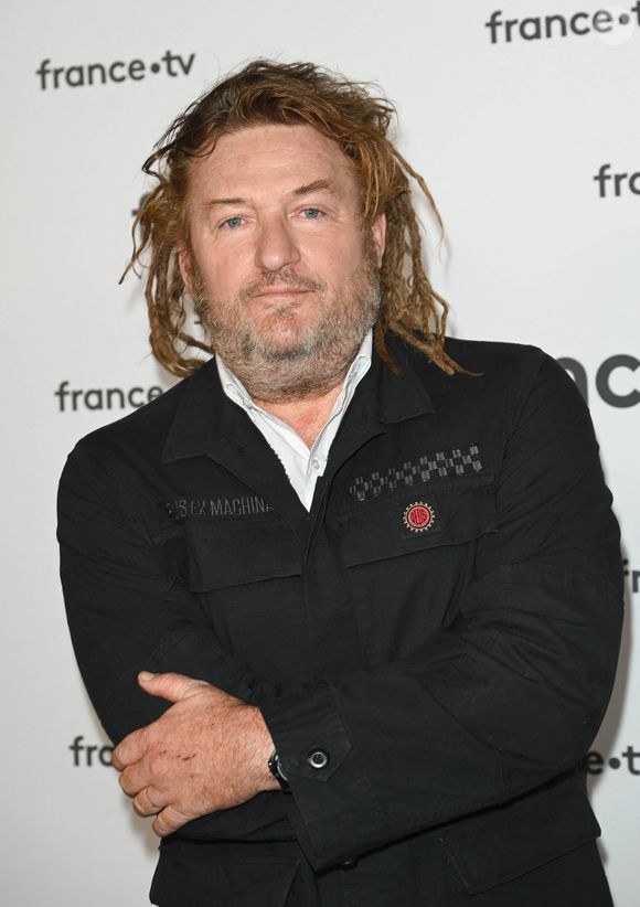 Olivier Delacroix au photocall pour la conférence de presse de rentrée de France TV à la Grande Halle de la Villette à Paris, France, le 6 juillet 2022. © Coadic Guirec/Bestimage