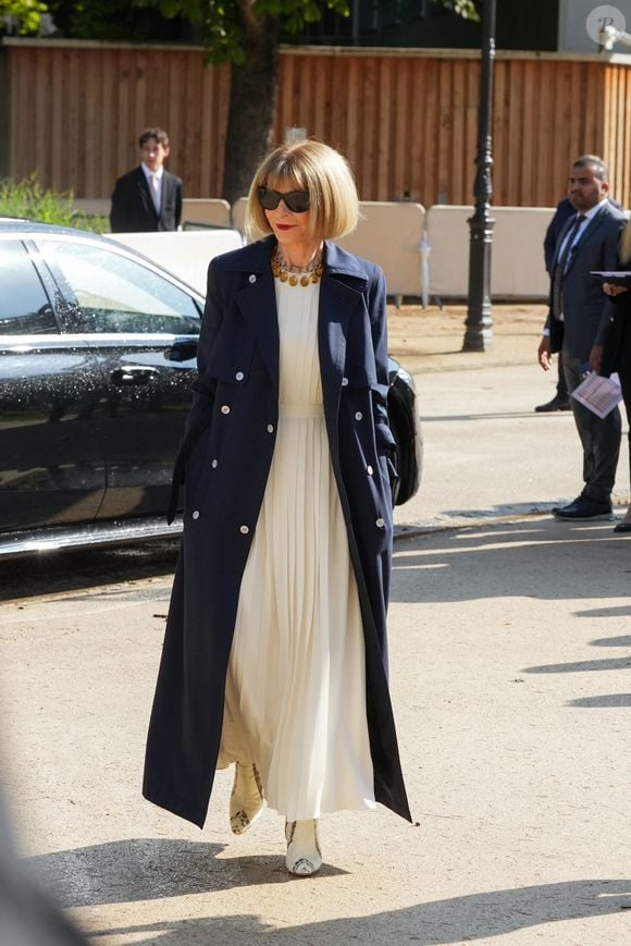 Figure du Met Gala et inspiratrice du personnage de Miranda Priestly, elle laisse une empreinte indélébile.

Anna Wintour - Arrivées au défilé Chanel Collection Haute Couture Automne/Hiver 2025-2026 lors de la Fashion Week de Paris (PFW), le 8 juillet 2025 @Lucia Sabatelli/Bestimage)