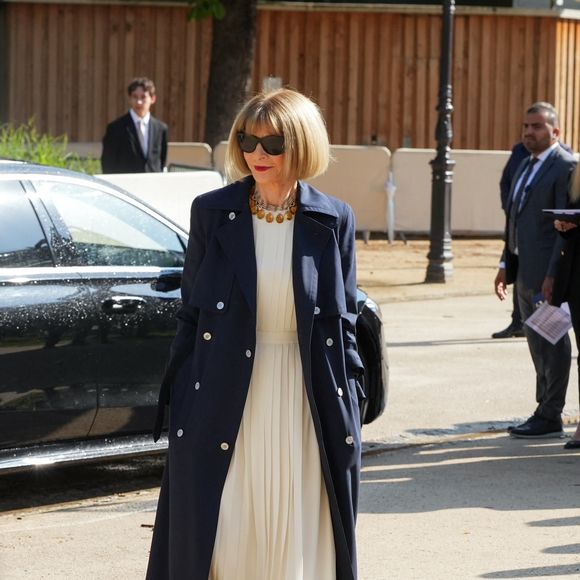 Figure du Met Gala et inspiratrice du personnage de Miranda Priestly, elle laisse une empreinte indélébile.

Anna Wintour - Arrivées au défilé Chanel Collection Haute Couture Automne/Hiver 2025-2026 lors de la Fashion Week de Paris (PFW), le 8 juillet 2025 @Lucia Sabatelli/Bestimage)