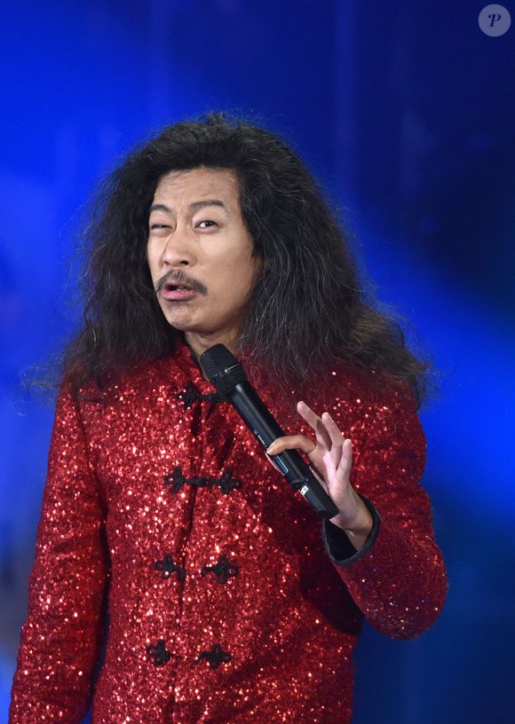 Exclusif - L'humoriste Bun Hay Mean alias Chinois Marrant - Enregistrement de l'émission "Les Années Bonheur" présentée par Patrick Sébastien à La Plaine St Denis le 8 mars 2016. L'émission sera diffusée le 26 mars 2016.
© Giancarlo Gorassini / Bestimage