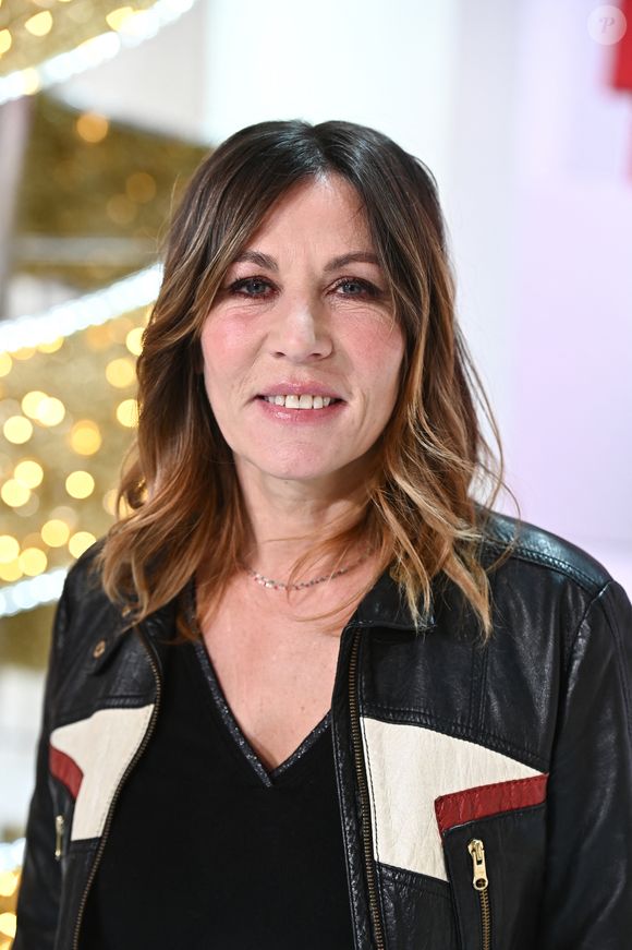 Mathilde Seigner - Enregistrement de l'émission "Vivement dimanche" au studio Gabriel, présentée par M.Drucker, diffusée sur France 3 le 25 décembre 2022.
© Guillaume Gaffiot / Bestimage