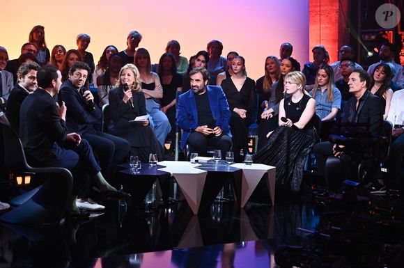 Exclusif - Thibault Cauvin, Matthieu Chedid (Le chanteur M), Patrick Bruel, Claire Chazal, André Manoukian, Zaho de Sagazan et Dany Brillant - Enregistrement de l'émission "Le Grand Echiquier : Spéciale Charles Aznavour" à l'Opéra royal de Versailles, présentée par C.Chazal et A.Manoukian, et diffusée sur France 2 le 29 mai 2025. © Guillaume Gaffiot/Bestimage