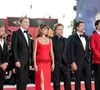 Long métrage au casting de haute volée : Stephen Graham, Paul Dano, Penélope Cruz et Javier Bardem 

Stephen Graham, Paul Dano, Penélope Cruz, Florian Zeller, Javier Bardem - Tapis rouge du film "Bunker" à la Mostra de Venise le 8 septembre 2026 © Lucia Sabatelli / Bestimage