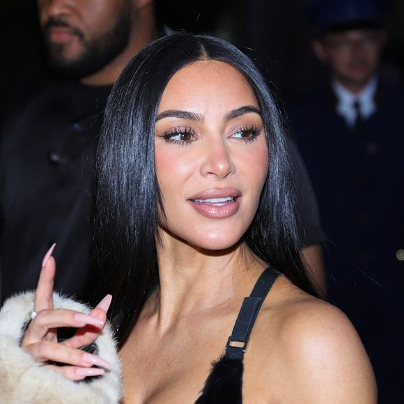Kim Kardashian et sa mère Kris Jenner sortent du restaurant Ferdi et retournent à l'hôtel Ritz à Paris le 14 mai 2025  © Yoann Ouahcene / Bestimage