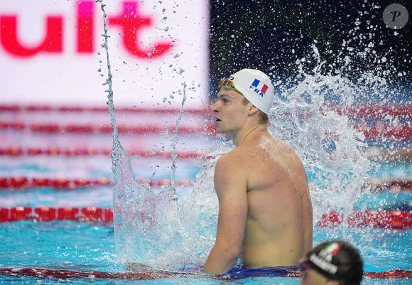 Leon Marchand de France célèbre après la demi-finale du 200m quatre nages individuel masculin de natation aux Championnats du monde d'aquatique à Singapour, le 30 juillet 2025. Photo de Xinhua/Xia Yifang/ABACAPRESS.COM