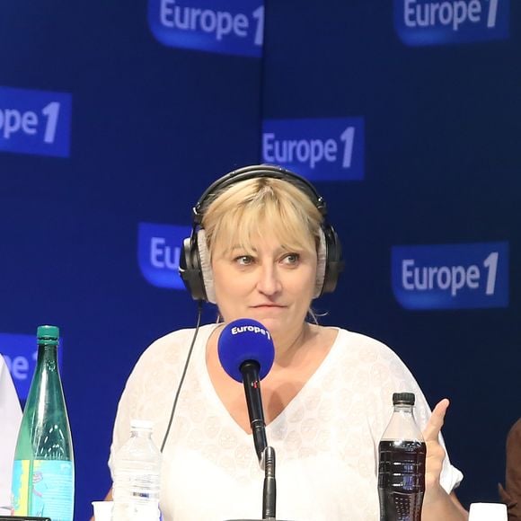 De passage dans l’émission "On refait la télé" sur RTL, elle a regretté ne gagner que 3 000 euros par mois.

Exclusif - Christine Bravo à l'émission d'Europe 1 "On va s'géner", le 25 septembre 2013.

Photo : Denis Guignebourg / Bestimage