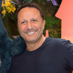"J’ai envie de rester en forme le plus longtemps possible pour continuer de m’éclater avec eux."

Arthur assiste à l'événement 'The Lion King Festival' Green Carpet à Disneyland Paris le 29 juin 2019 à Paris, France. Photo by Nasser Berzane/ABACAPRESS.COM
