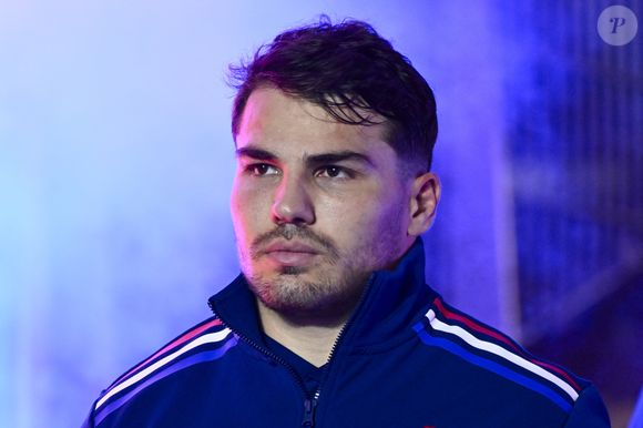 Antoine Dupont pendant le test match entre la France et la Nouvelle-Zélande au Stade de France le 16 novembre 2024. ( Photo by federico pestellini © Bestimage