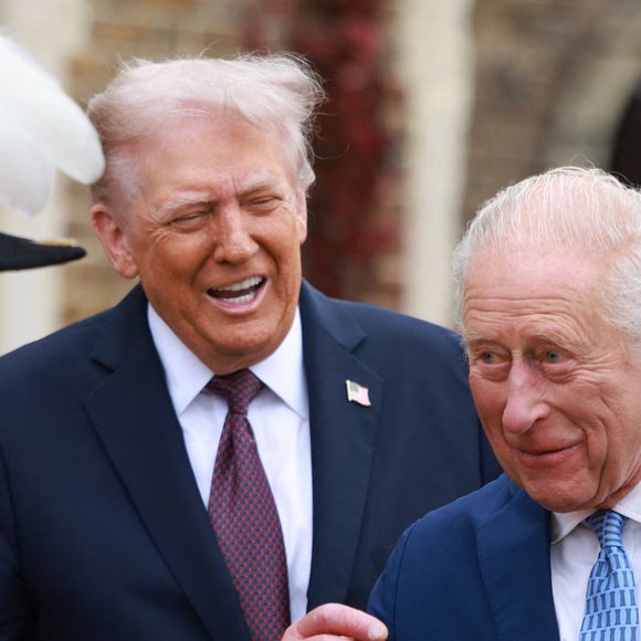 Le président américain Donald Trump et le roi Charles III (Le roi Charles III d'Angleterre) au château de Windsor, dans le Berkshire, lors du premier jour de la deuxième visite d'État du président au Royaume-Uni. Date de la photo : mercredi 17 septembre 2025.