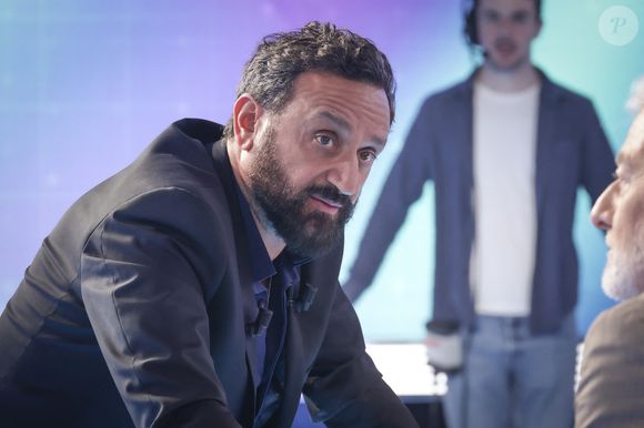 Exclusif - Cyril Hanouna, sur le plateau de de l’émission « TPMP » présentée par C.Hanouna et diffusée en direct sur C8, Paris, France, le 06 janvier 2025. © Jack Tribeca / Bestimage