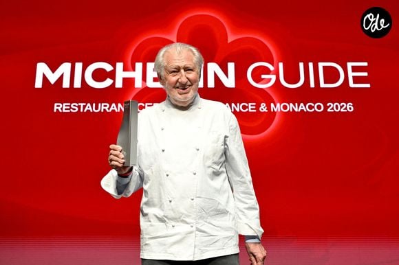 Le chef Pierre Gagnaire a reçu le prix de "Chef Mentor" - Cérémonie des remises des Etoiles Michelin 2026 au Grimaldi Forum à Monaco le 16 mars 2026. 1 étoile, 7 nouveaux 2 étoiles et 1 nouveau 3 étoiles pour l'édition 2026 © Bruno Bebert/Bestimage
