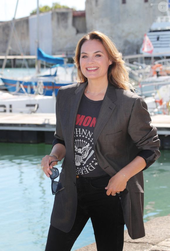 Elle a d'ailleurs fait une pause dans la série de France 3 pour s'occuper d'eux

Mélanie Maudran - Photocall de la série "Un si grand soleil" lors de la 26ème Edition du Festival de la Fiction de La Rochelle. Le 14 septembre 2024
© Patrick Bernard / Bestimage