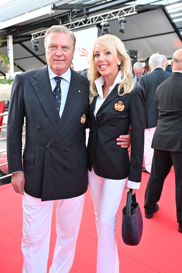 La princesse de 55 ans a découvert de près l'envers du décor, avec un accès privilégié aux coulisses pour admirer la rutilante Ferrari F1.

Exclusif - Charles et Camilla de Bourbon des Deux Siciles durant la cérémonie d'intronisation des nouveaux membres du Yacht Club de Monaco, le 17 juin 2024

© Bruno Bebert / Bestimage